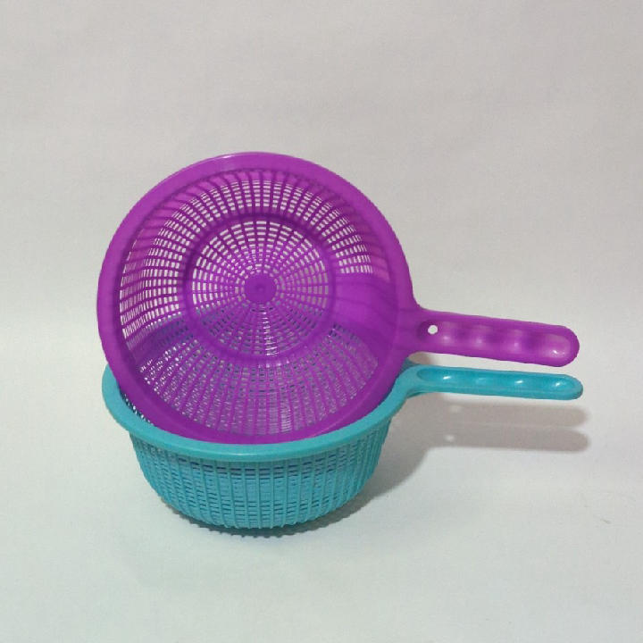COLADOR CON MANGO PLASTICO